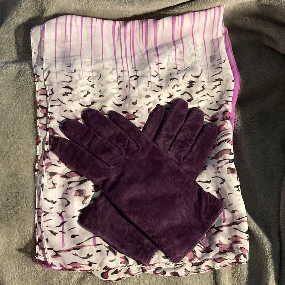 Anne Klein suede purple L gloves & scarf animal print purple/black/white